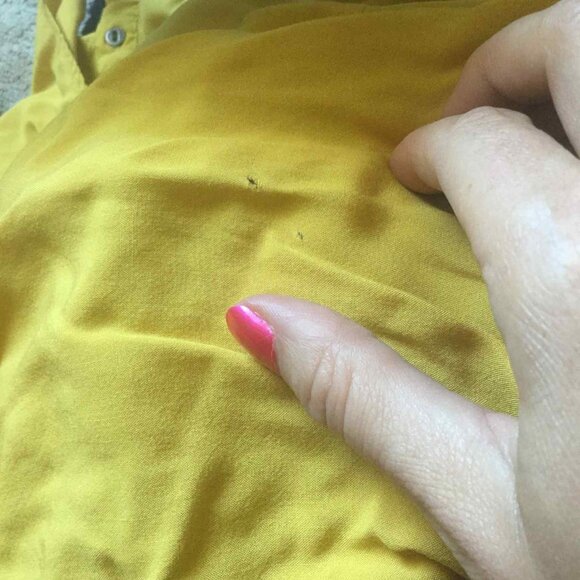 Yellow top Casual and Loose Fitted, Small defect - Picture 9 of 9